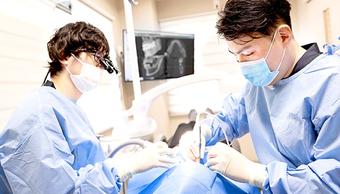歯周病とインプラント専門チームによる高度歯科治療